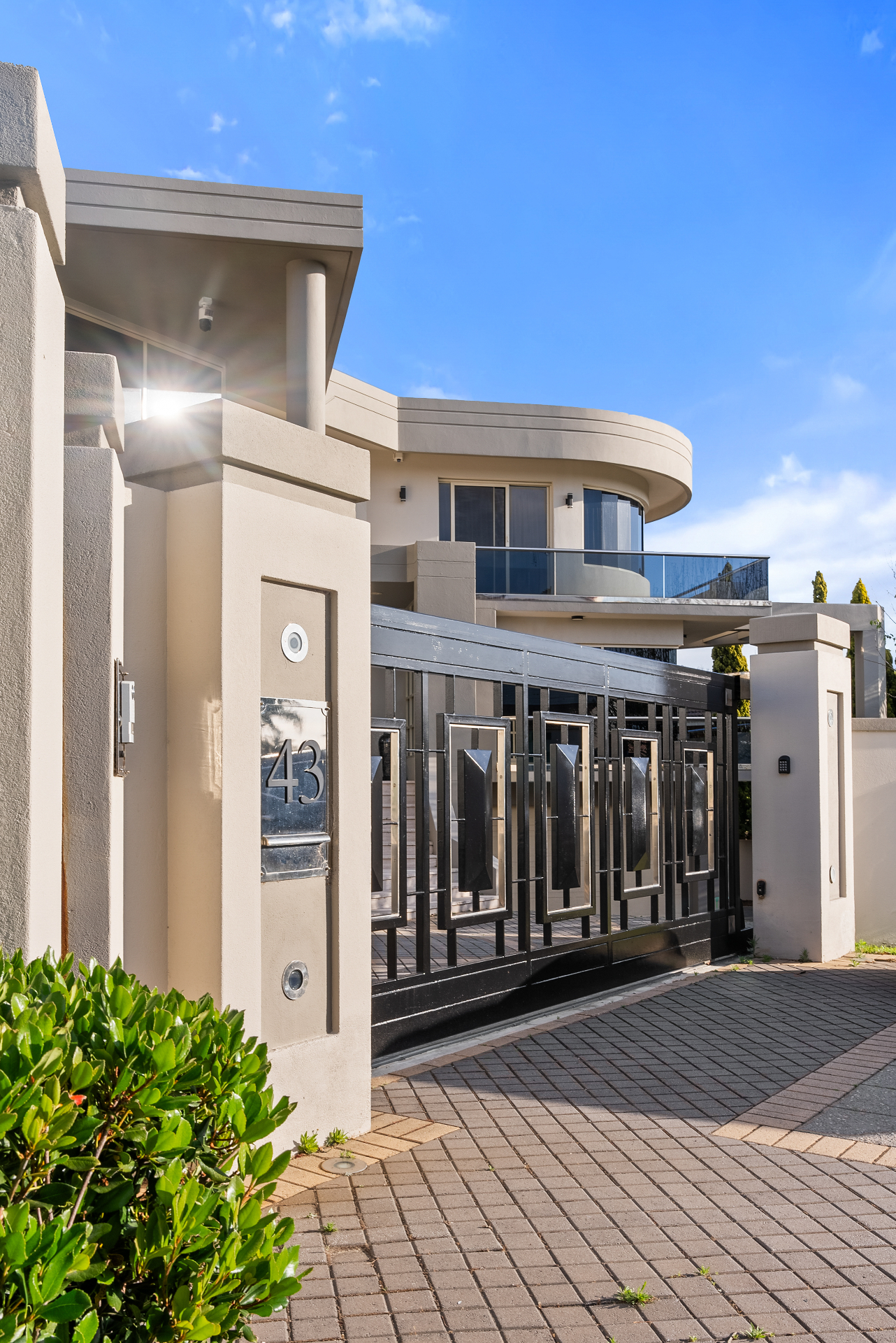 Peppermint Grove — Agent Feature